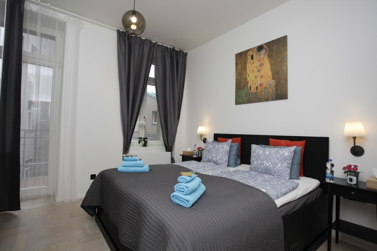 Luxury Apartment Spalena Praha Bagian luar foto