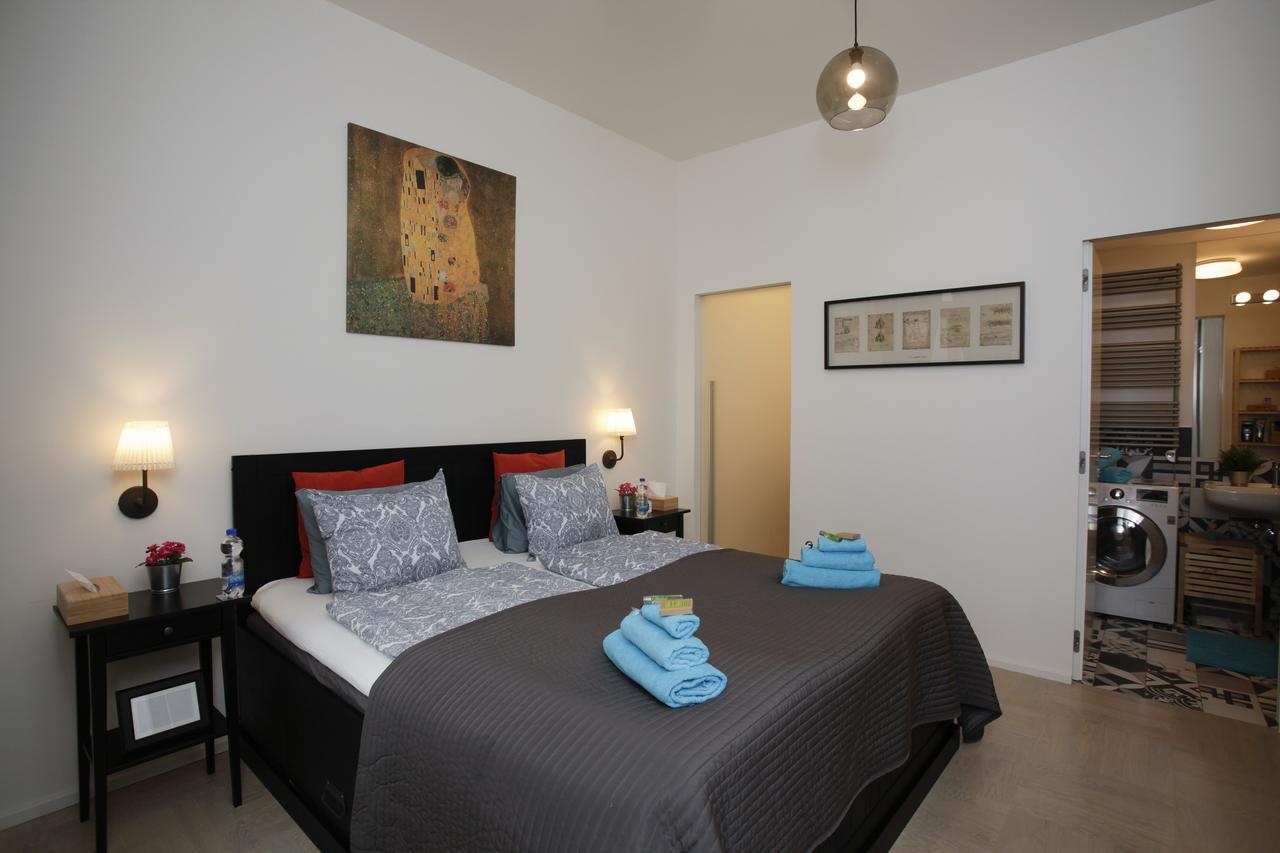 Luxury Apartment Spalena Praha Bagian luar foto